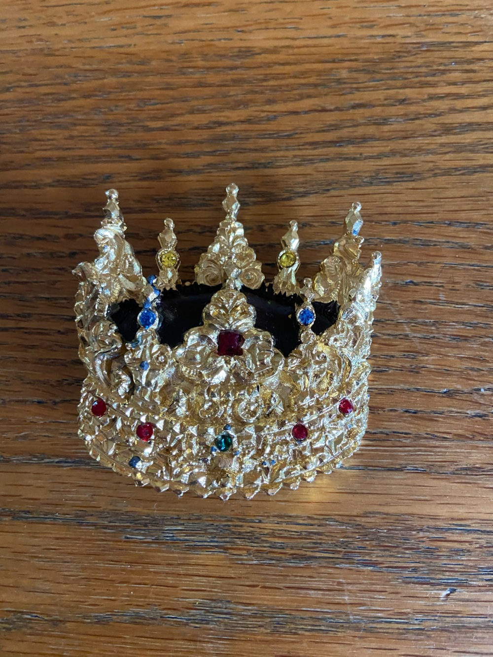 RARE Vintage Gold Tone Jeweled Crown Brooch Pin Rhinestone Royal Jewelry